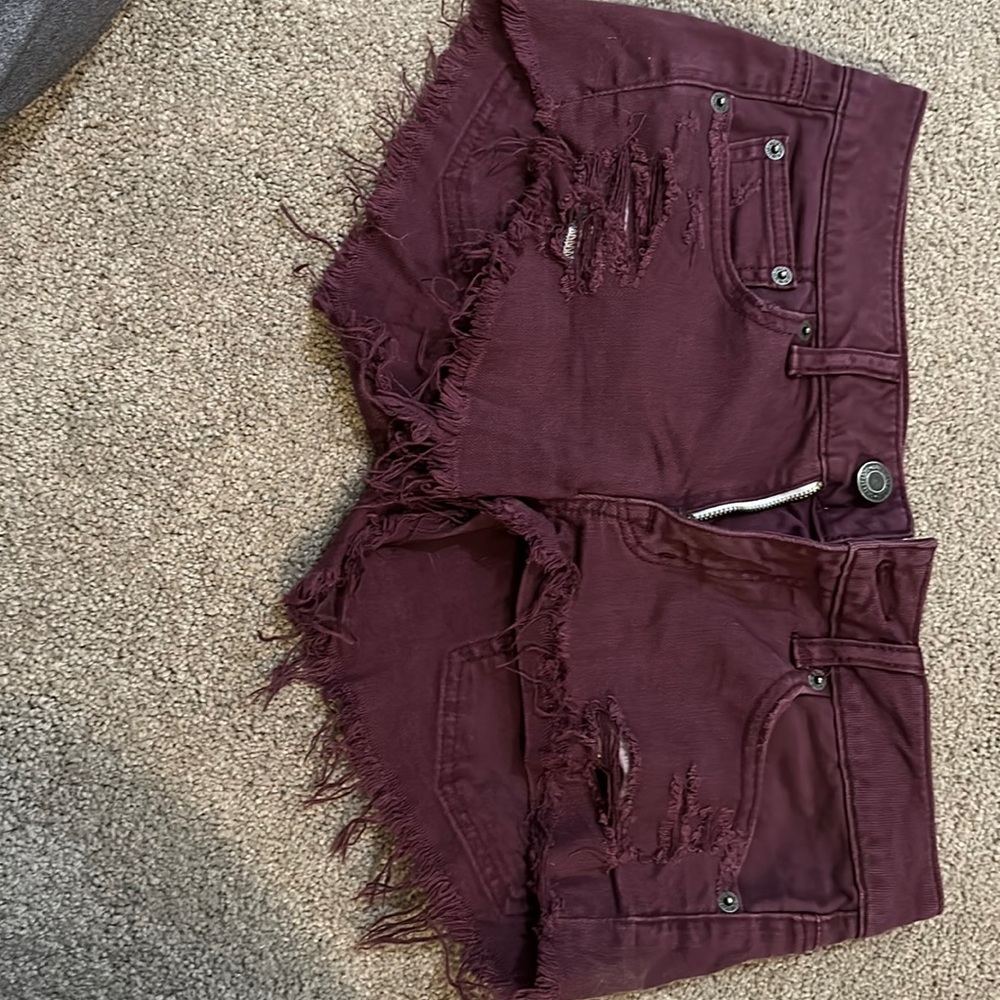 American Eagle maroon jean shorts size 2